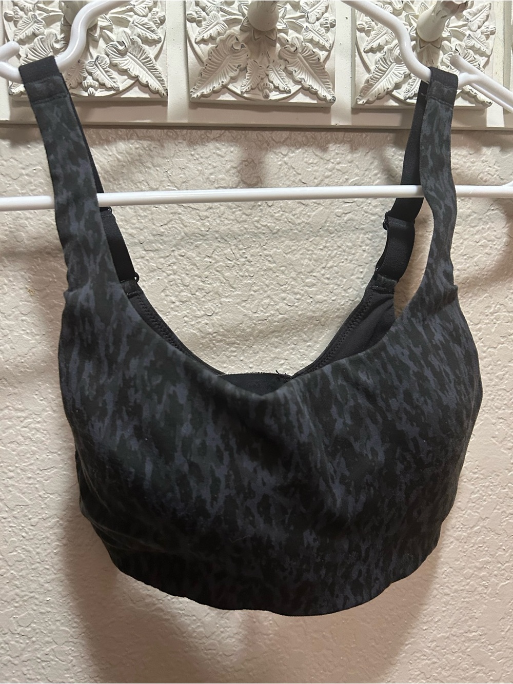 lululemon athletica Black & Dark Gray Printed Sports Bra